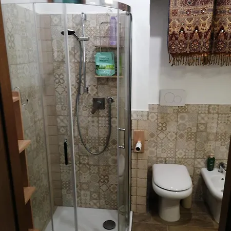 Casa Meris Tra Medioevo E Oriente Centro Viterbo